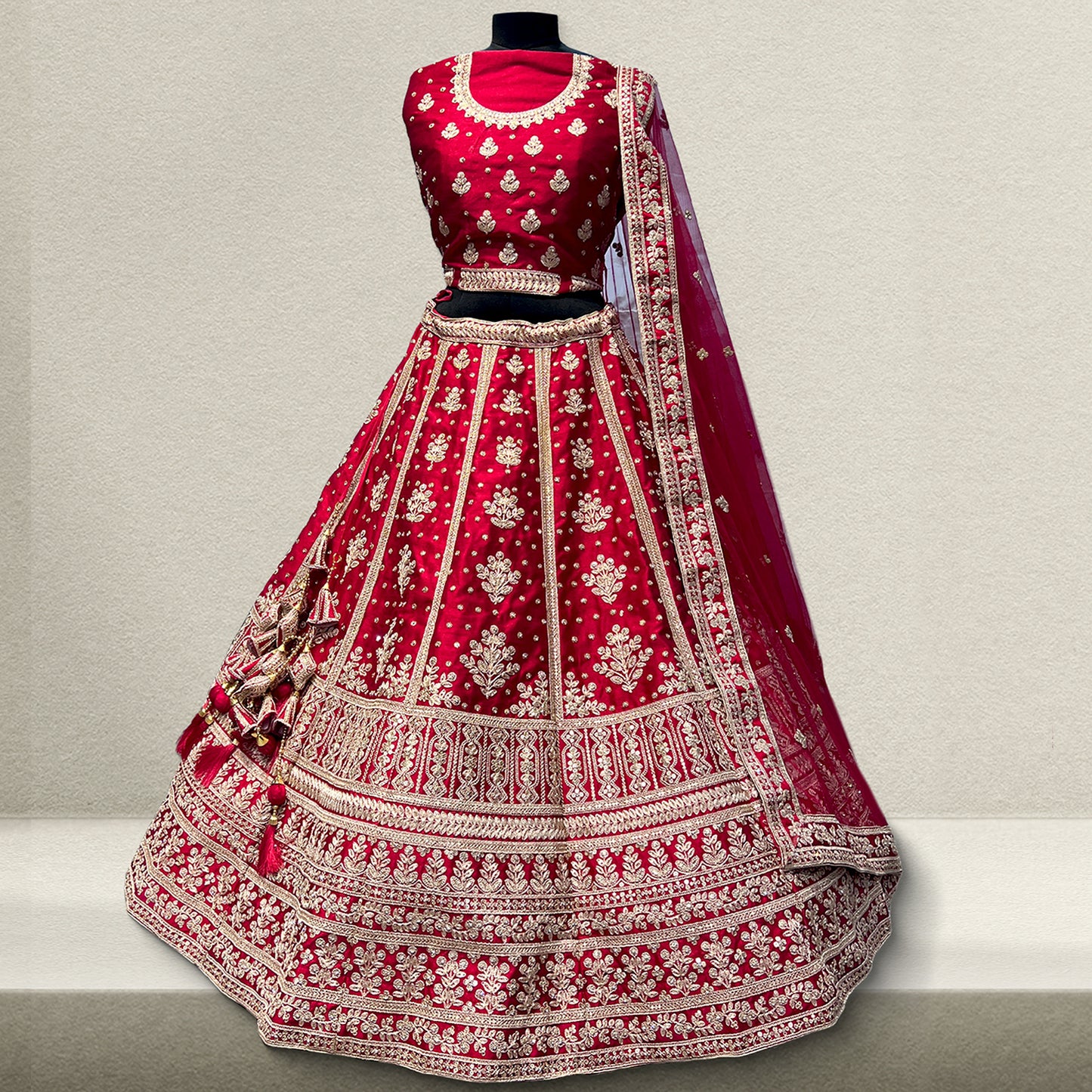 Designer-Inspired Red Lehenga – Where Dreams Meet Elegance