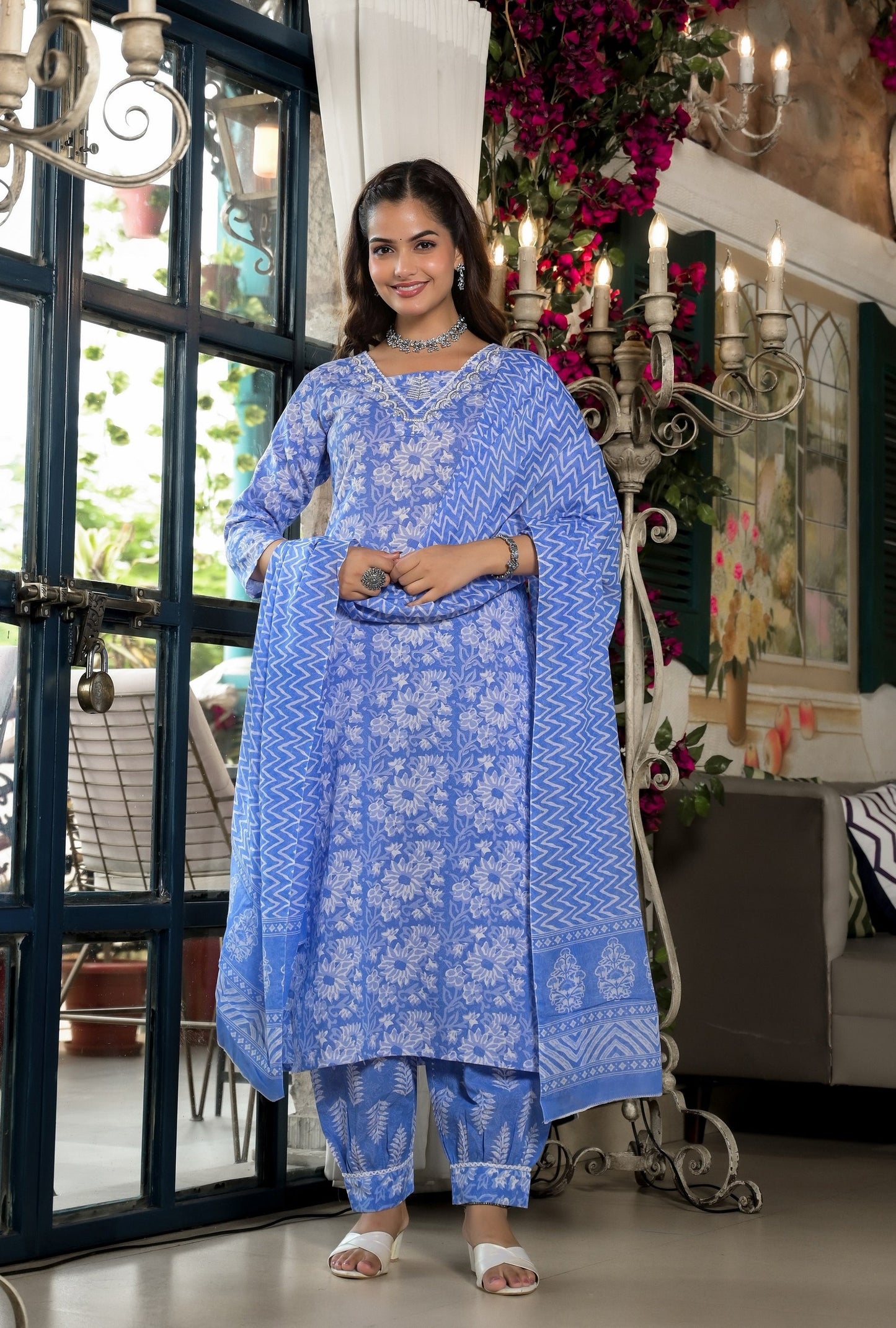 Blue Women's Kurta Set - Classic & Contemporary Styles | Divrano